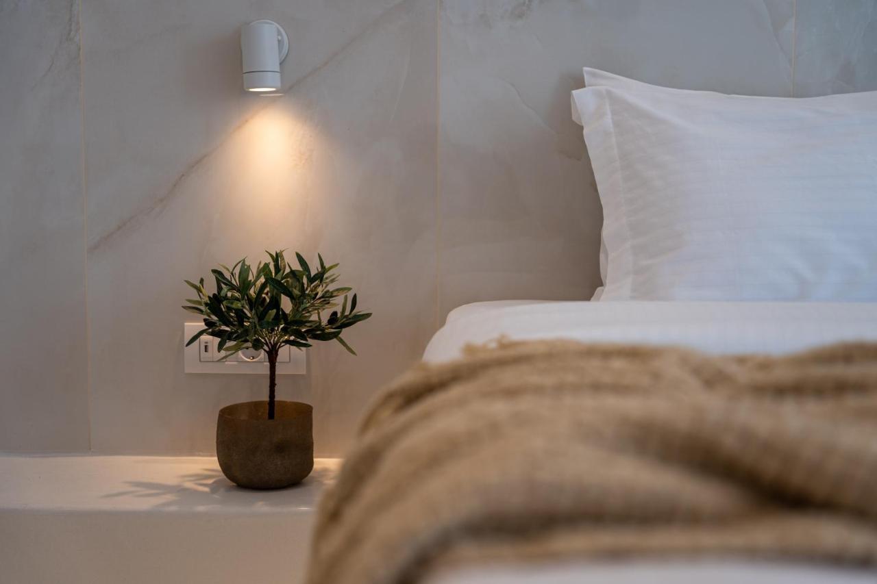 Cycladic Suites & Spa Fira  Exterior photo
