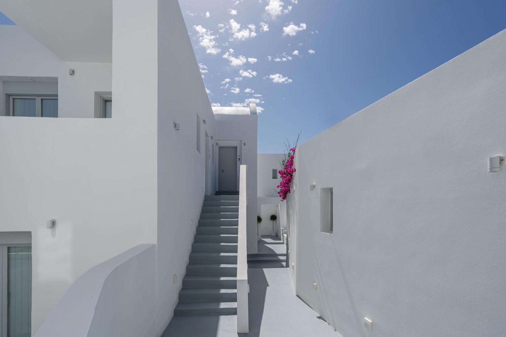 Cycladic Suites & Spa Fira  Exterior photo