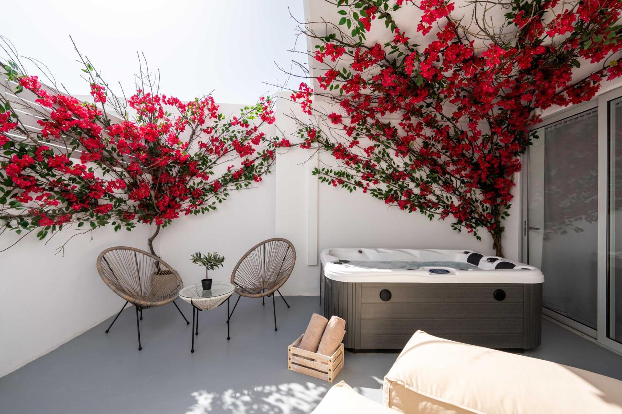Cycladic Suites & Spa Fira  Exterior photo